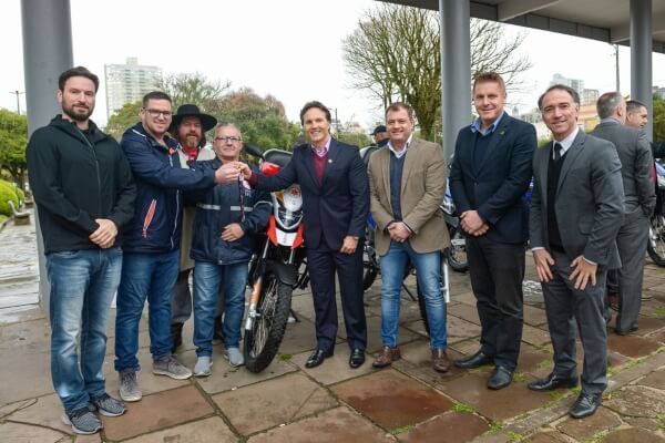 Caxias Do Sul Prefeito Daniel Guerra Entrega Motocicletas