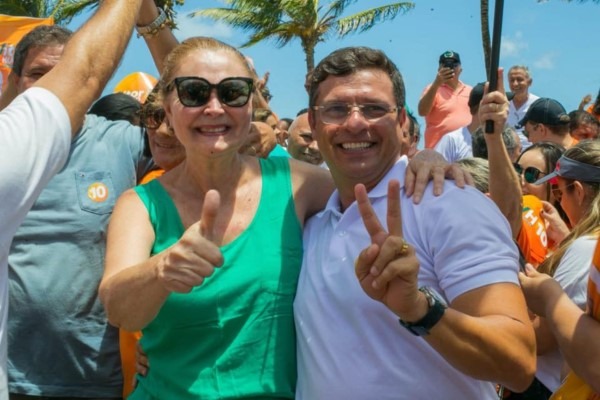 Vitor Hugo é eleito prefeito de Cabedelo PB