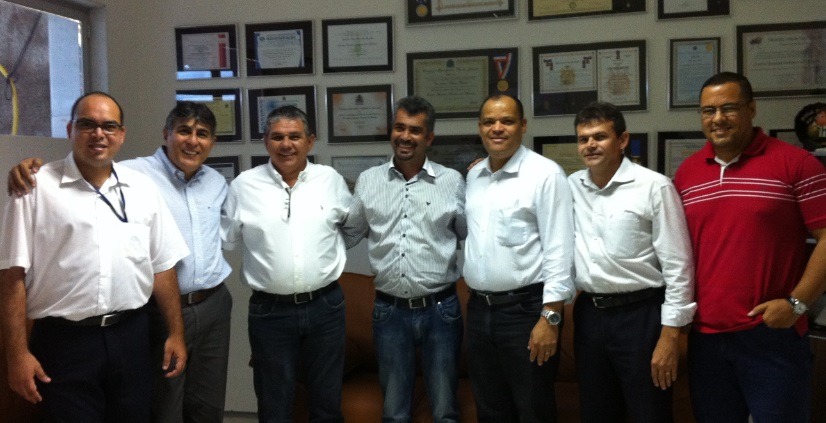 01_07_13_atuacao02_pe_geraldo_recebe_presidente_ptb_sirinhaense002