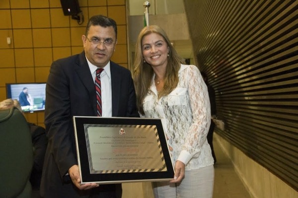 02_12_13_destaque02_sp_prb_homenageia_associacao_assistencia_social_sp004