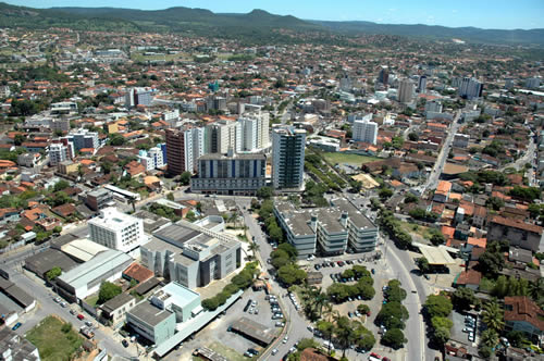 07_10_13_destaque02_ruy_muniz_desponta_em_saneamento_basico001