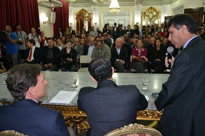 09_09_13_sebastiao_santos_prestigia_posse_do_novo_superintendente_da_pesca