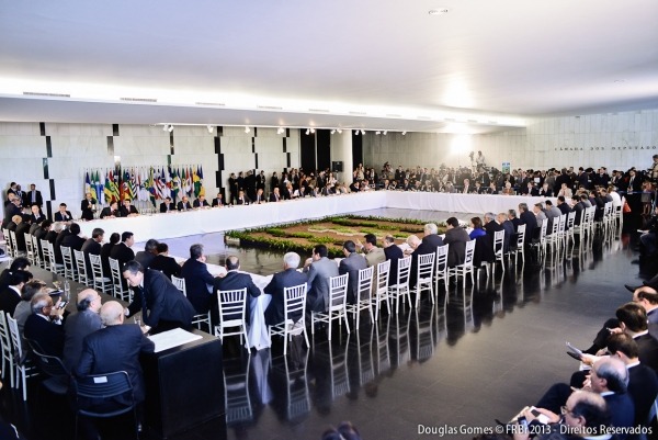 14_03_13_destaque03_mg_george_hilton_novo_pacto_federativo