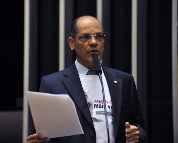 17_06_13_destaque03_rj_vitor_paulo_respeite_mais_velhos