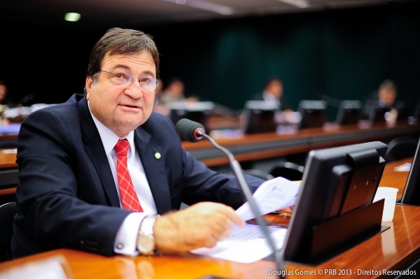 18_10_13_destaque02_cpi_telefonia_movel.002jpg