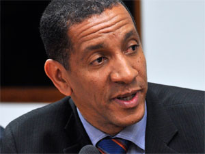 20_05_13_destaque04_df_secretaria_do_idoso_visita_o_itapoa_para_identificar_interna2