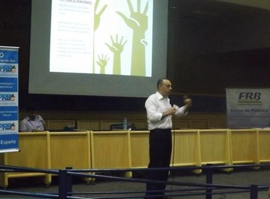 24_09_13_destaque01_frb_realiza_curso_politica_campo_grande002