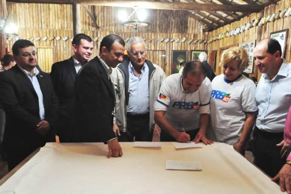 Ex-prefeito-Darci-ingressa-no-PRB-gaucho-001-05-05-14