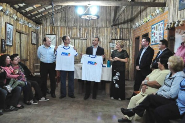 Ex-prefeito-Darci-ingressa-no-PRB-gaucho-003-05-05-14