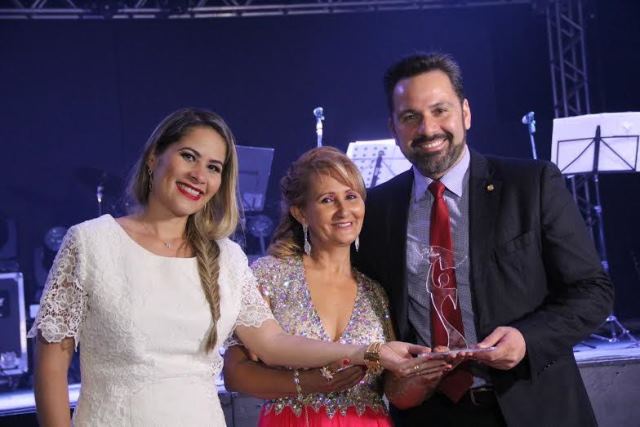 Alan Rick recebe prêmio Destaques do Ano por sua atuação na Câmara