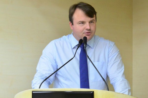 Vereador Aldinei Potelecki pede informações sobre banco de olhos de Criciúma (SC)