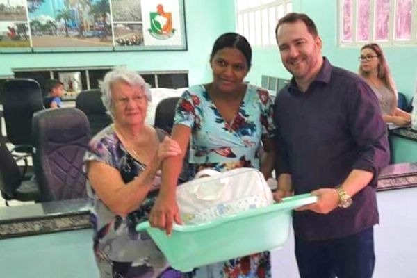 Alex Redano entregará kits para gestantes em Ariquemes (RO)