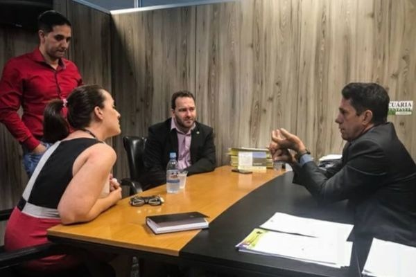 Alex Redano anuncia inauguração de agência sanitária em Três Conqueiro (RO)