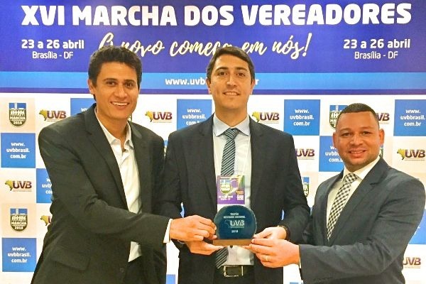 Vereador Alexandre Dauage ganha o Troféu Destaque Nacional UVB 2018