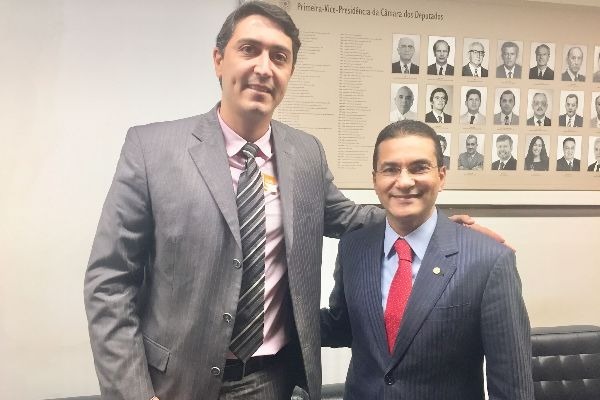 Alexandre Dauge busca recursos em Brasília pra Santa Casa de Ourinhos