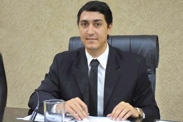 Alexandre Zóio cobra urgência para o descarte correto de lâmpadas em Ourinhos