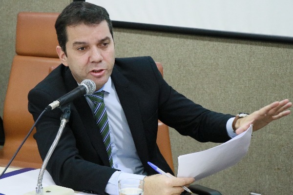 Aprovado projeto que fixa tempo de espera em pontos de ônibus de Goiânia