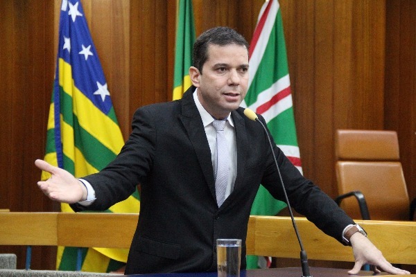 Projetos de Alysson Lima vai beneficiar idosos de Goiânia