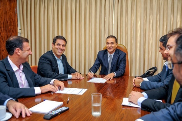 PRB oficializa filiação do deputado estadual Amaro Neto em Brasília