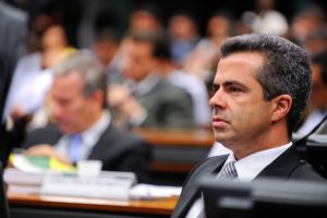 Bulhões reforça a necessidade de combater disseminação de "fake news"