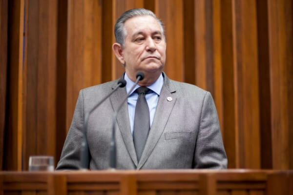 Antonio Vaz cobra solução para crise na saúde pública de MS