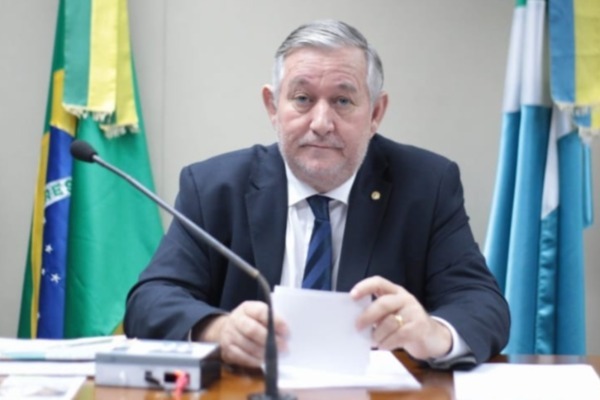 Antonio Vaz promove audiência para debater vacinas contra o sarampo