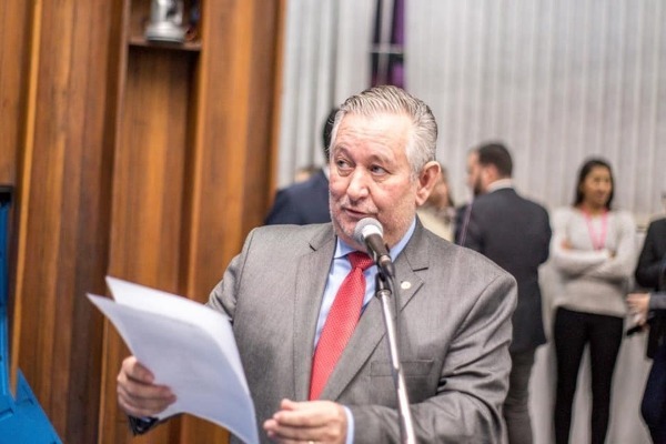 Antonio Vaz pede retomada das obras da UPA de Ponta Porã