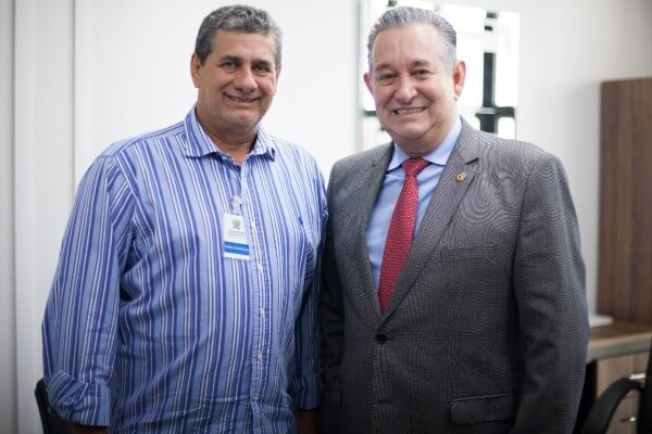 Antonio Vaz recebe pedido de socorro para fila de cirurgias em Naviraí