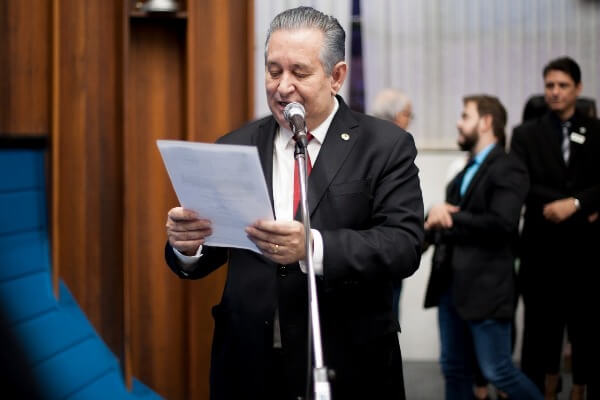 Antonio Vaz intercede por construção de ponte em Costa Rica