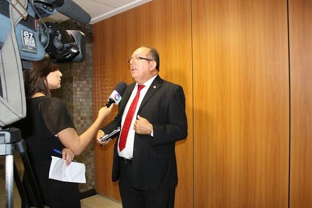 aplicativo-avc-brasil-e-lancado-por-jose-de-arimateia-prb-durante-audiencia-na-bahia-foto-ascom-01-11-15-01