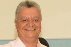 arnaldo-lopes-ba-fabrica-bloquetes-mascote-foto1-ascom-05-06-2017