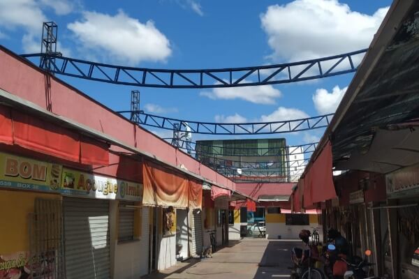 Pinheiros: mercado municipal começa a receber cobertura