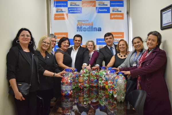 PRB Mulher realiza ação solidária em Porto Alegre