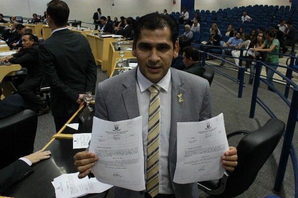 Betinho vota a favor da isenção de ISS para empresas de ônibus em Campo Grande (MS)