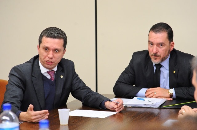 bloco-prb-a-favor-reducao-idade-penal-30-06-15-foto2-douglas-gomes