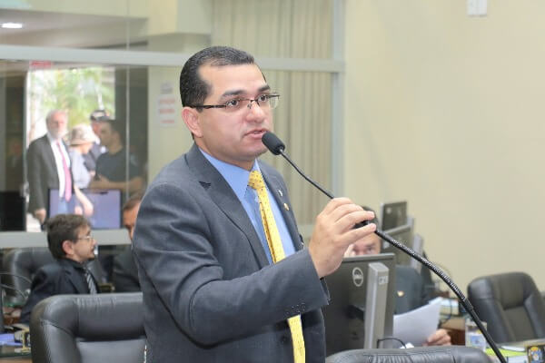 Aprovada lei que proíbe trotes em universidades de Florianópolis