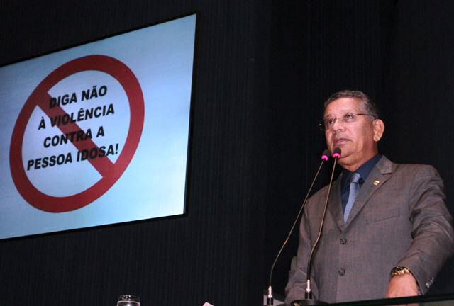 carlos-alberto-prb-am-saude-idosos-foto-ascom-17-06-2015