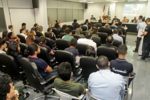 Carlos Alberto debate criminalidade nas escolas públicas de Manaus