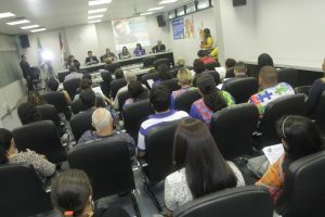 Carlos Alberto debate problemas enfrentados por autistas