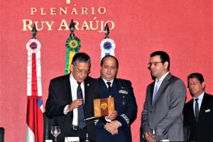 Carlos Alberto homenageia Força Aérea Brasileira (FAB) e Dia do Aviador na Aleam