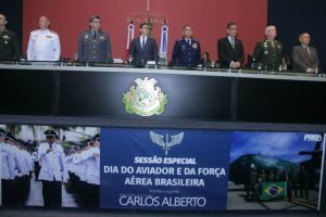Carlos Alberto homenageia Força Aérea Brasileira Carlos Alberto homenageia Força Aérea Brasileira