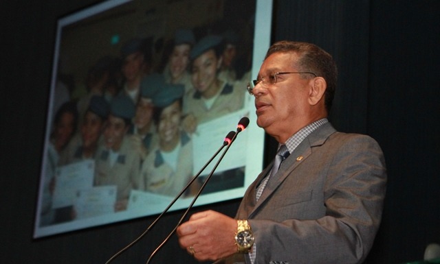 carlos-alberto-prb-homenagem-colegio-militar-manaus-foto2-ascom-16-09-2015
