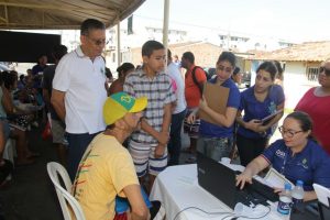 carlos-alberto-prb-leva-servicos-sociais-para-moradores-da-zona-norte-foto-ascom-29-05-17-02