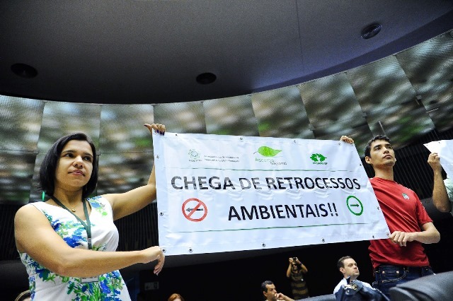 carlos-gomes-prb-frente-parlamentar-em-defesa-da-cadeia-produtiva-da-reciclagem-foto-douglas-gomes-02-06-15-03