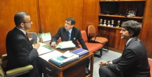 carlos-gomes-prb-recebe-pedido-de-manutencao-de-idade-minima-para-aposentadoria-rural-foto-jorge-fuentes-15-02-17-01