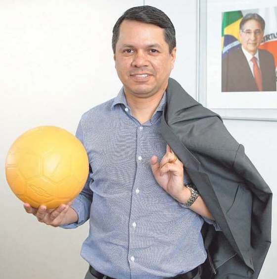 “Não se dá a devida atenção ao esporte”, afirma secretário Carlos Henrique