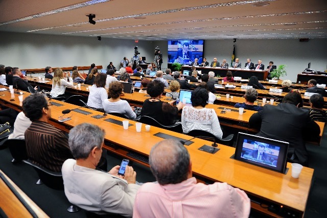 celso-russomanno-prb-audiencia-publica-crise-fundos-pensao-foto-douglas-gomes-09-07-15-02