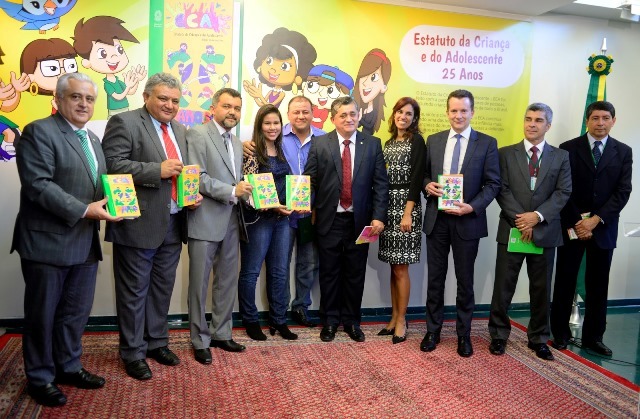 celso-russomanno-prb-cleber-verde-prb-lancamento-da-edicao-comemorativa-25-anos-do-eca-foto-nilson-bastian-15-07-15-02