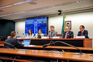 Russomanno cobra da Anvisa embasamento científico para proibição de inibidores de apetite