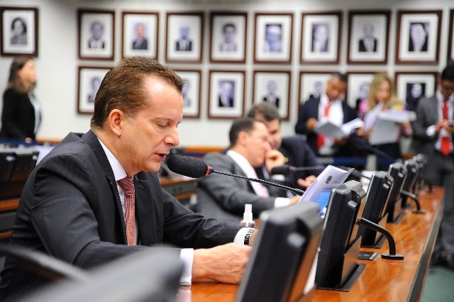 Republicanos se unem contra preços altos das passagens aéreas